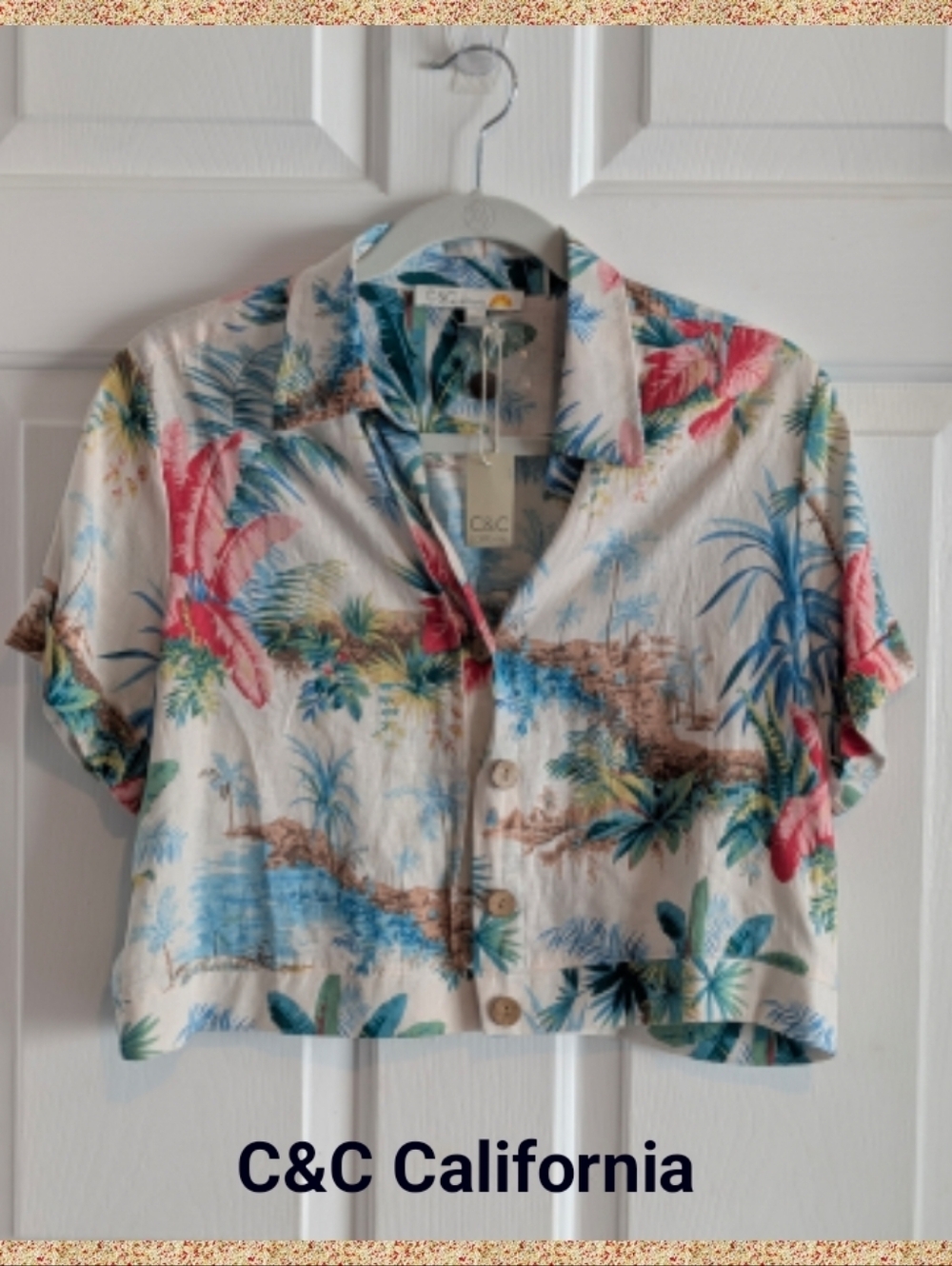 C&C California Short Sleeve Button Up Collared Tropical Cropped Shirt XS